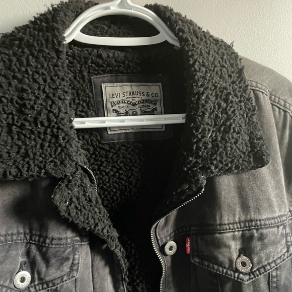 Levi’s Sherpa Trucker Jacket - Picture 3 of 8
